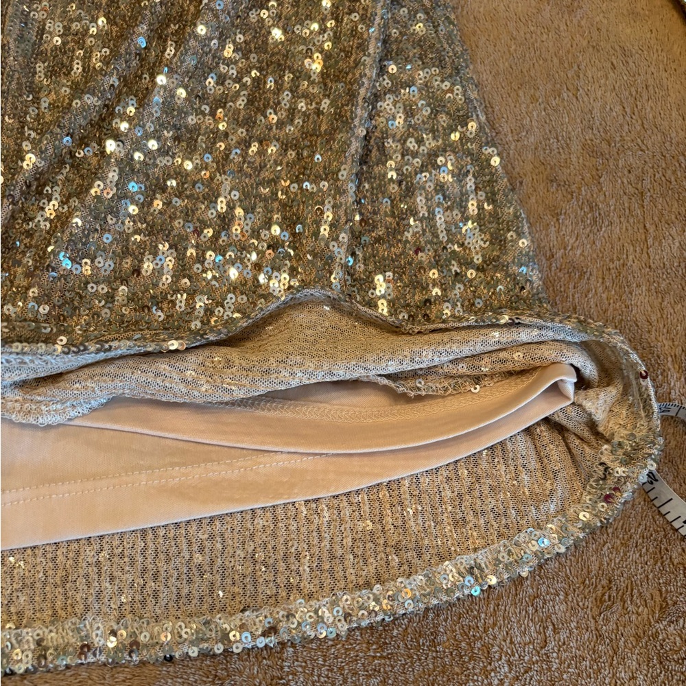 Cable & Gauge Silver Sequin Twist Blouse Size L NWT - Picture 8 of 9